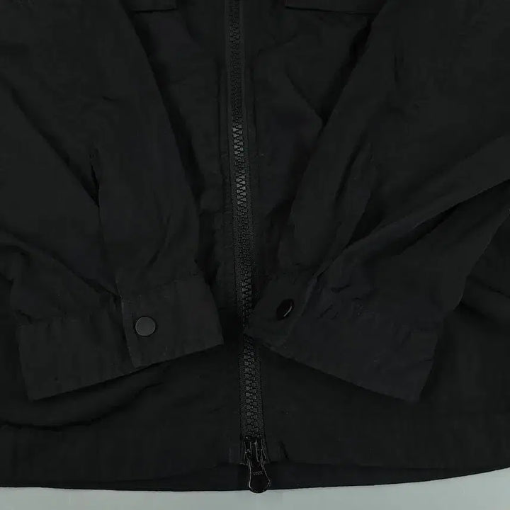 [SOLD OUT] C.P COMPANY 씨피컴퍼니 블랙 렌즈패치 포포켓 투웨이지퍼 CHRO