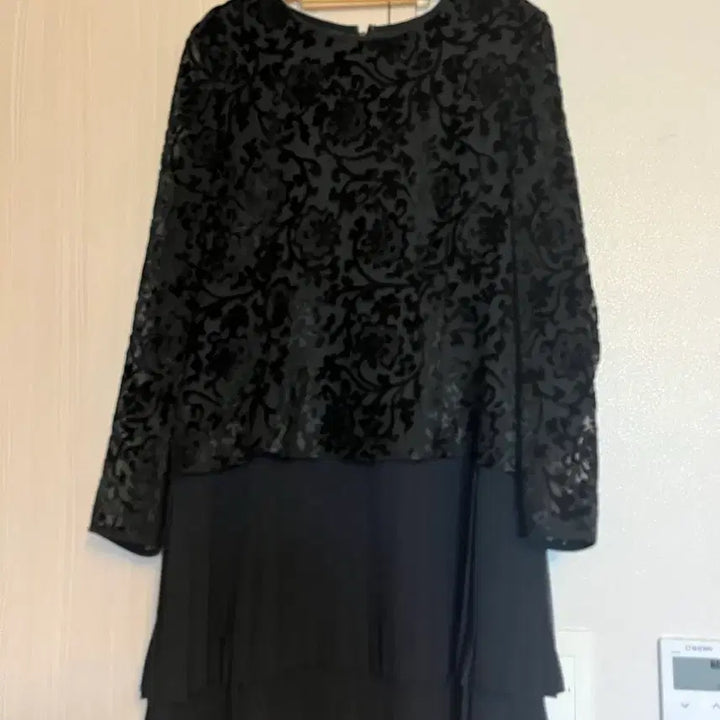 [SOLD OUT] F 77-88가능) 고급스러운 씨스루 소매 블랙 벨벳 플로럴 플리츠 원피