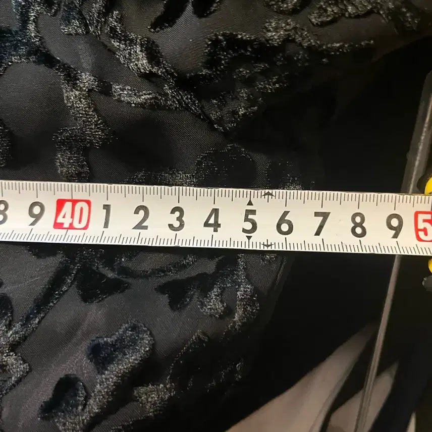 [SOLD OUT] F 77-88가능) 고급스러운 씨스루 소매 블랙 벨벳 플로럴 플리츠 원피