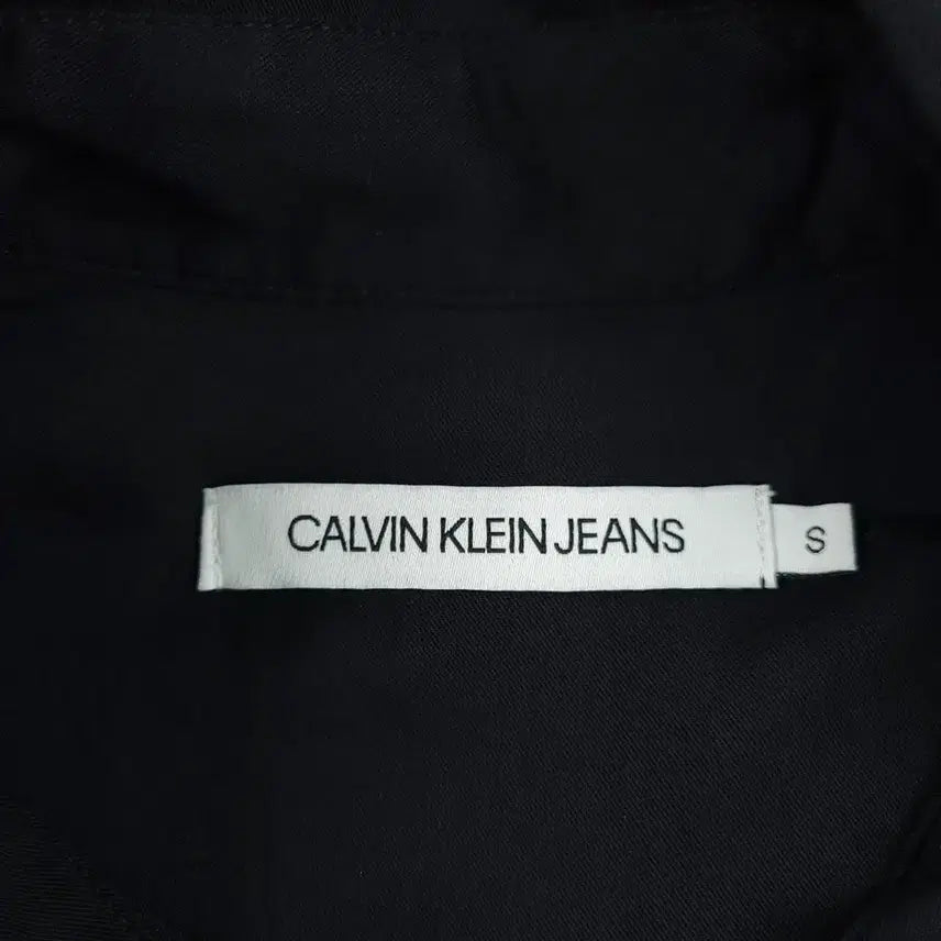 [BUNJANG] Calvin Klein Jeans Black Double Pocket Rayon Shirt / 캘빈클라인 진스 블랙 더블포켓 레이온 남방 셔츠 S