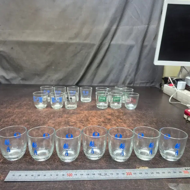 [BUNJANG] Vintage Soju Glassware Set (27 Pieces) / 1980-90년대 소주잔 금복주 경월 진로 무학 금복잔등 27점