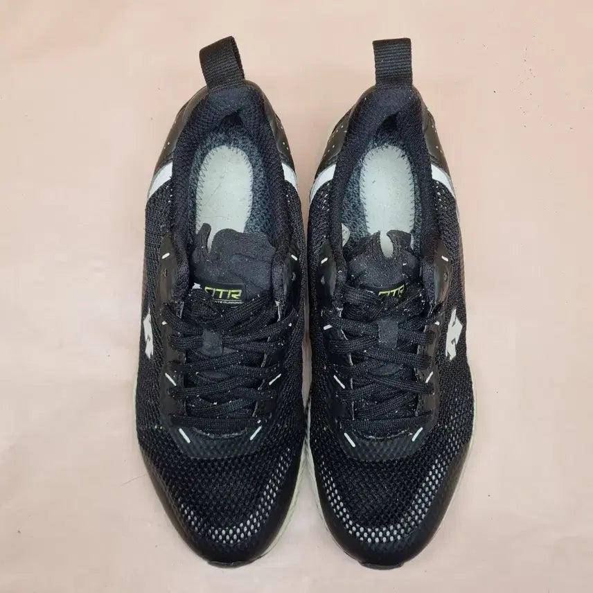 [BUNJANG] Descente Gore-Tex Running Shoes 260 / 데상트 고어텍스 런닝화 260