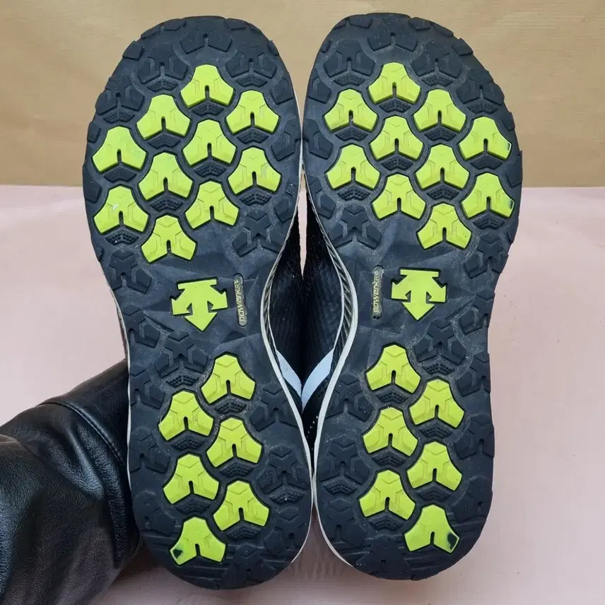 [BUNJANG] Descente Gore-Tex Running Shoes 260 / 데상트 고어텍스 런닝화 260