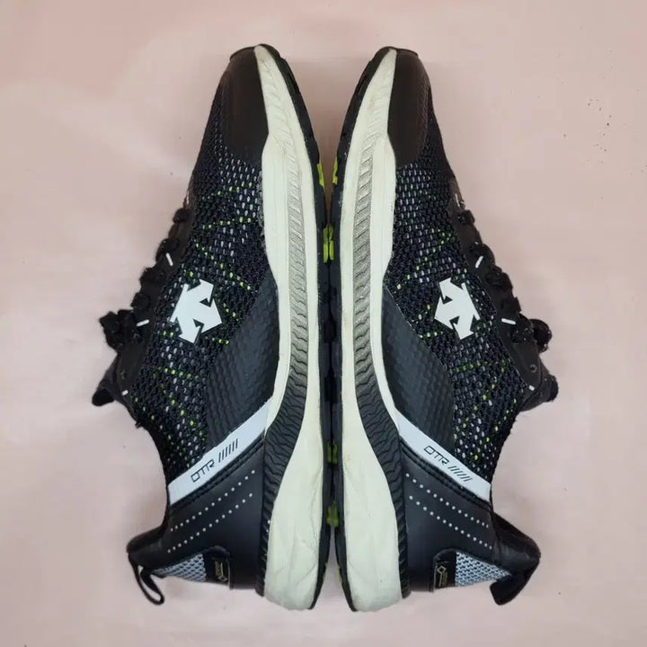 [BUNJANG] Descente Gore-Tex Running Shoes 260 / 데상트 고어텍스 런닝화 260