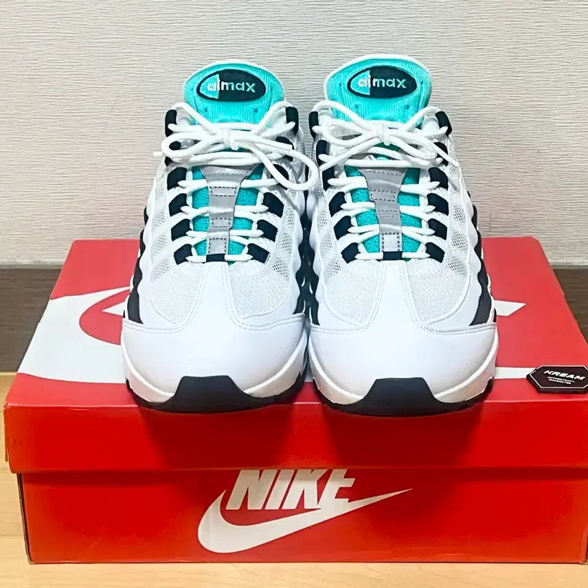 [SOLD OUT] [280] 나이키 에어맥스 95 OG 화이트 앤 블랙(에메랄드)