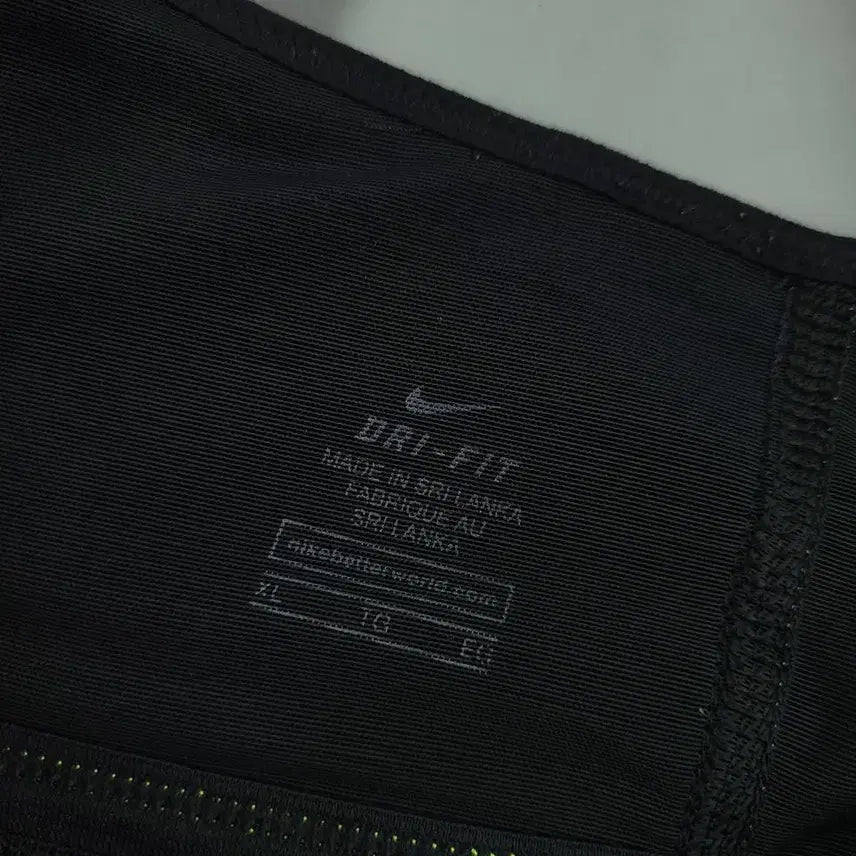 [BUNJANG] Nike Black Neon White Reflective Dri-FIT Shorts / 나이키 블랙 네온형광 화이트 배색 스우시 로고 리플렉티브 라이닝 드라이핏