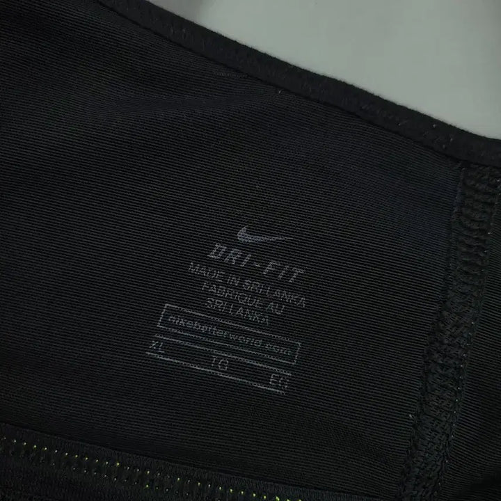 [BUNJANG] Nike Black Neon White Reflective Dri-FIT Shorts / 나이키 블랙 네온형광 화이트 배색 스우시 로고 리플렉티브 라이닝 드라이핏