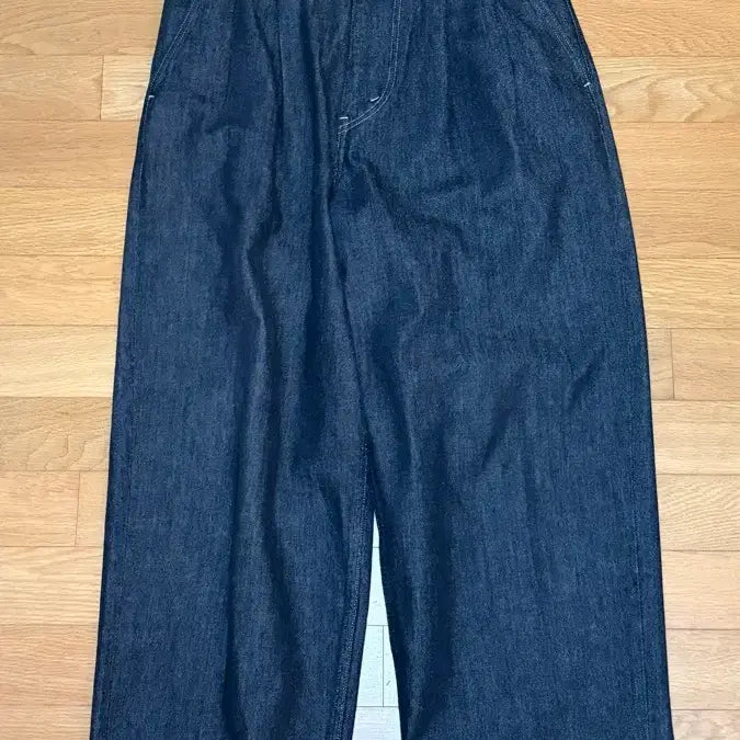 [BUNJANG] Graphpaper Two-Tuck Wide Denim Pants / 그라프페이퍼 컬러패스트 투턱 와이드 데님 팬츠 1사이즈
