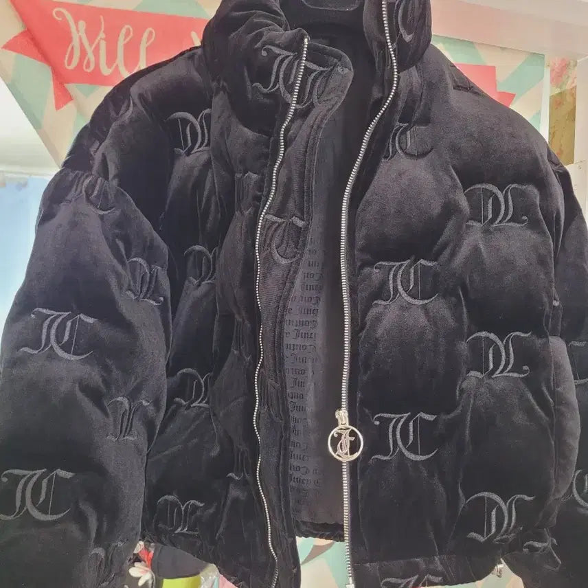 [BUNJANG] Juicy Couture Velvet Padded Jacket / Juicy Couture 벨벳 패딩