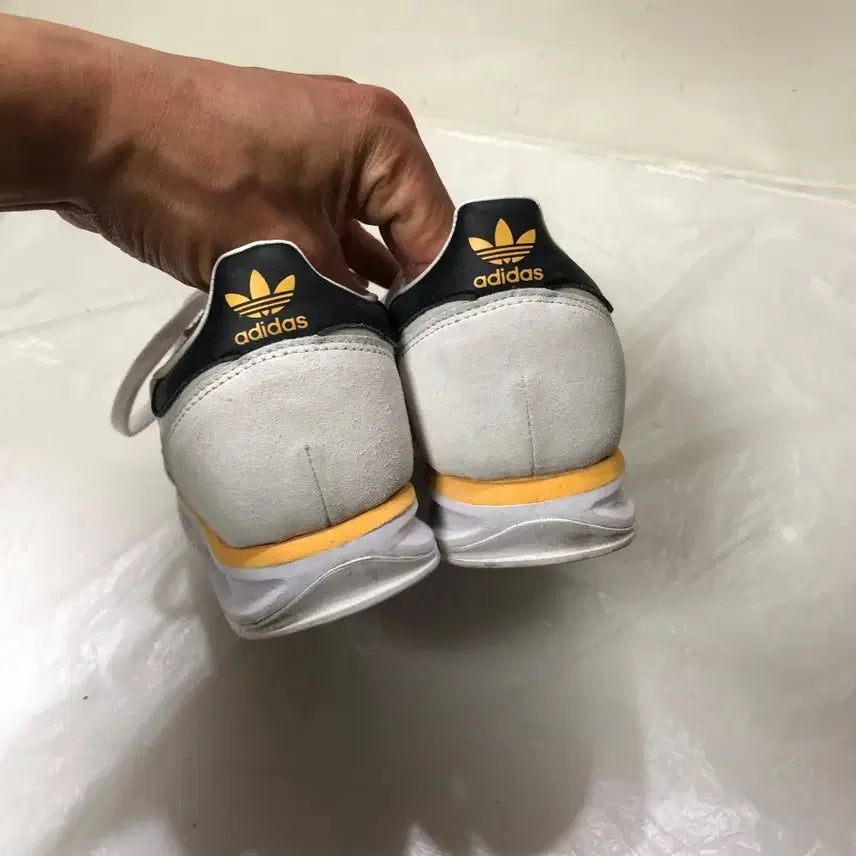 [BUNJANG] Adidas Sneakers 235MM / 아디다스 운동화 235MM@9951