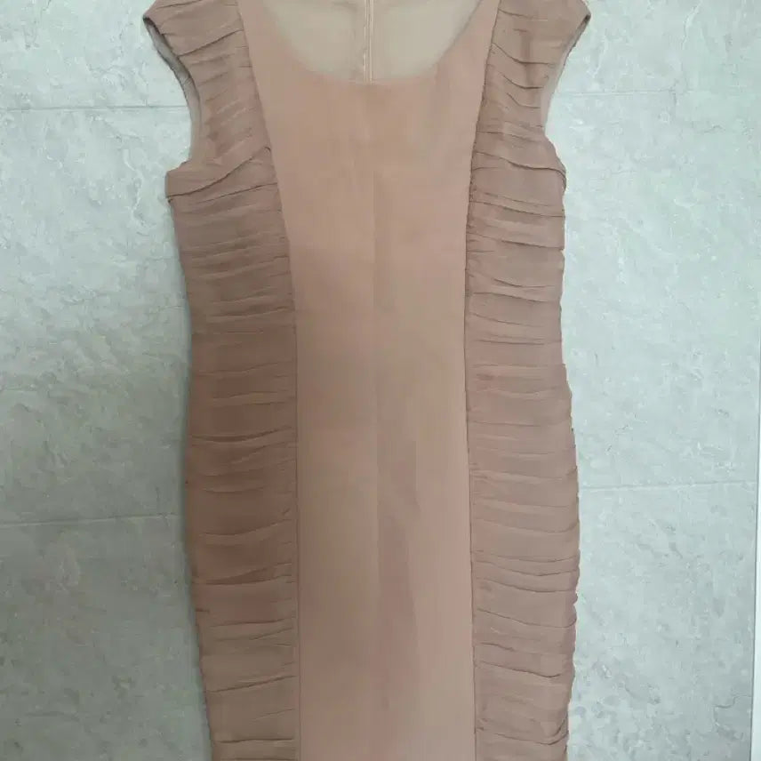 [BUNJANG] ANA CAPRI Shirred Dress Beige / ANA CAPRI 셔링 원피스 베이지