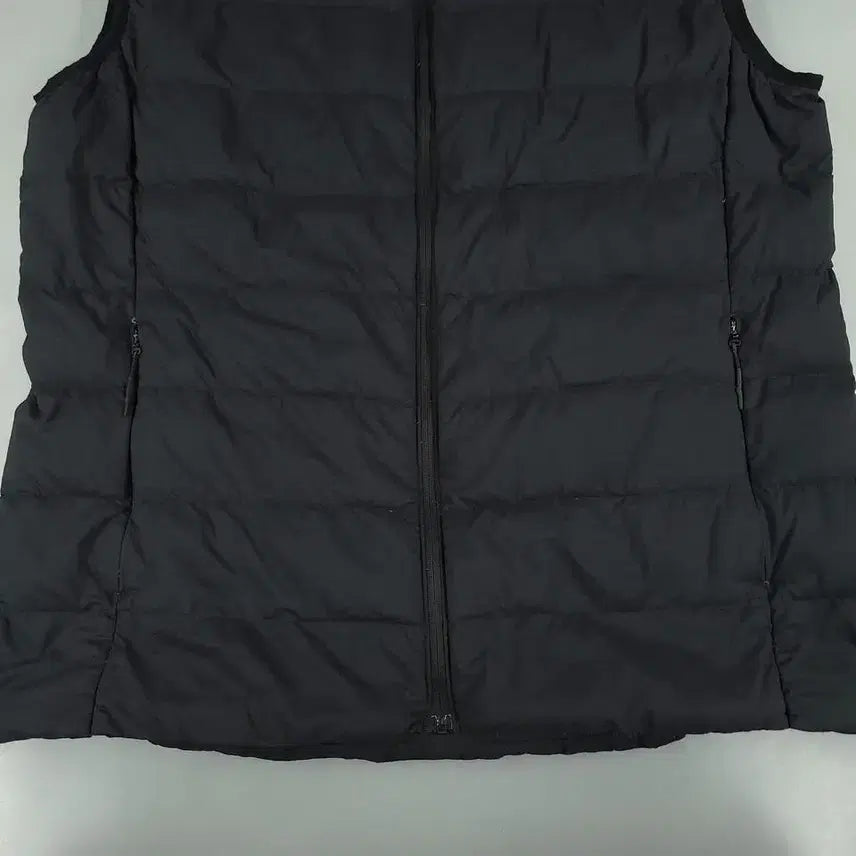 [BUNJANG] The North Face Black Tone-on-Tone Logo Superlight Duck Down Vest / 노스페이스 블랙 톤톤 로고 슈퍼라이트 덕다운 오리털 경량 패딩조끼 패딩베