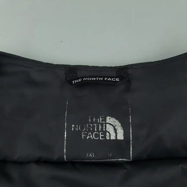 [BUNJANG] The North Face Black Tone-on-Tone Logo Superlight Duck Down Vest / 노스페이스 블랙 톤톤 로고 슈퍼라이트 덕다운 오리털 경량 패딩조끼 패딩베