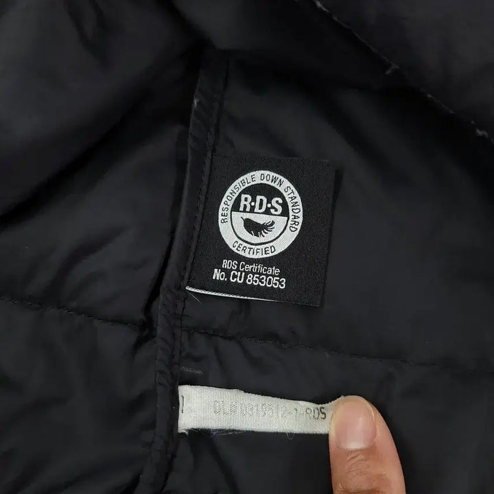 [BUNJANG] The North Face Black Tone-on-Tone Logo Superlight Duck Down Vest / 노스페이스 블랙 톤톤 로고 슈퍼라이트 덕다운 오리털 경량 패딩조끼 패딩베