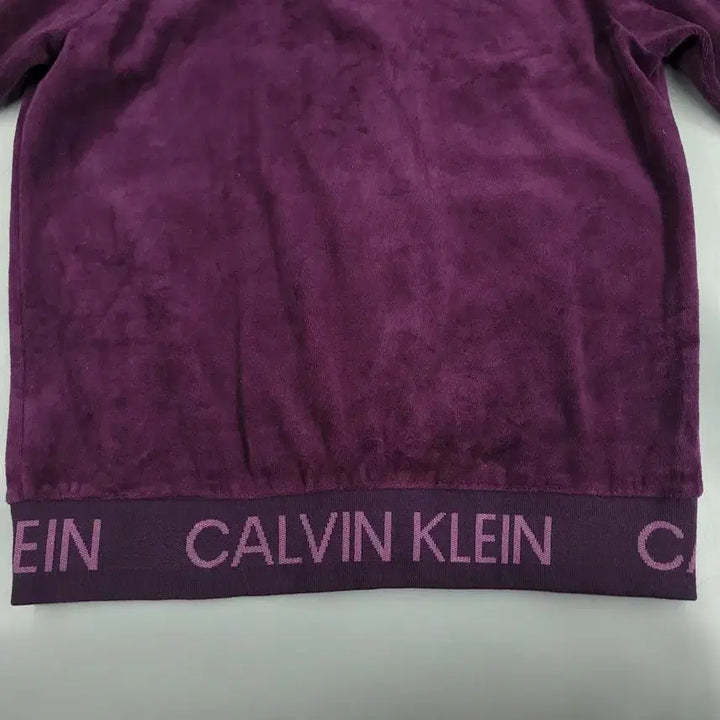 [BUNJANG] Calvin Klein Performance Deep Purple Spellout Logo Raglan Velvet Top / 캘빈클라인 퍼포먼스 딥퍼플 톤톤 스펠아웃 로고 레글런 벨벳 벨보아 벨루아