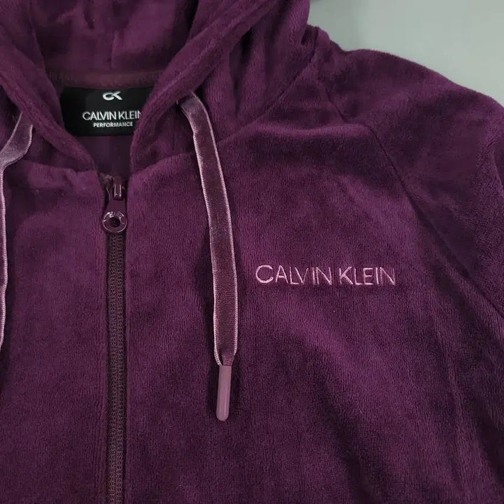 [BUNJANG] Calvin Klein Performance Deep Purple Spellout Logo Raglan Velvet Top / 캘빈클라인 퍼포먼스 딥퍼플 톤톤 스펠아웃 로고 레글런 벨벳 벨보아 벨루아