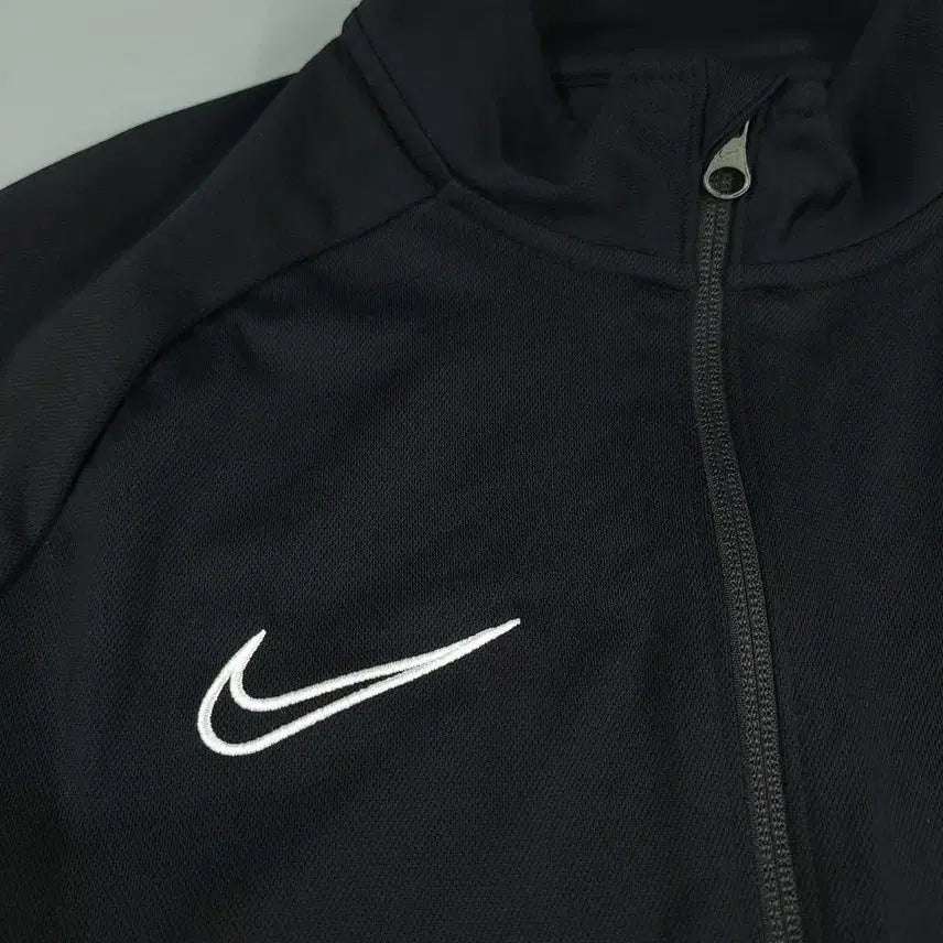 [BUNJANG] Nike Reglan Dry-Fit Track Top / 나이키 블랙 화이트 배색 스우시 로고 레글런 드라이핏 트랙탑 집업 져지