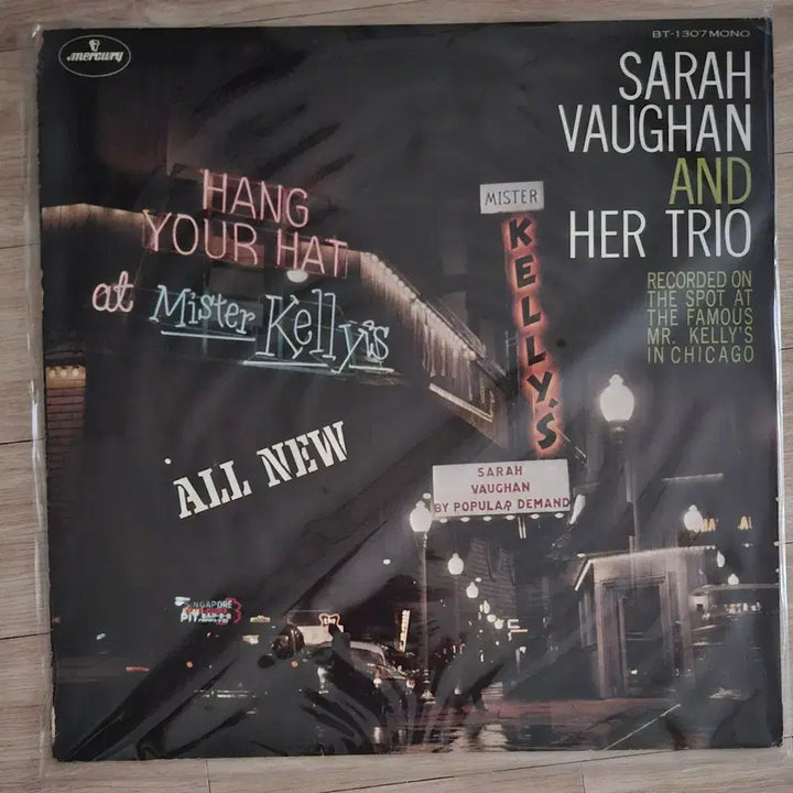 [BUNJANG] Sarah Vaughan At Mister Kellys Vinyl LP / [재즈LP]Sarah Vaughan At Mister Kellys