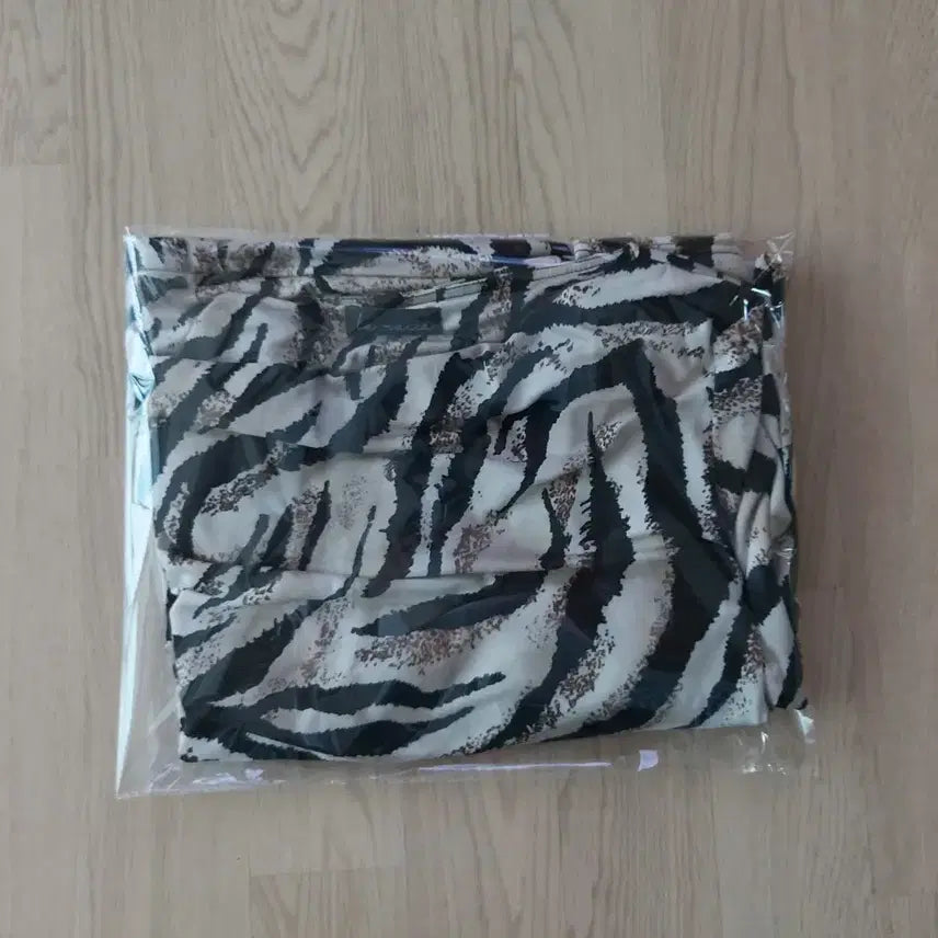 [SOLD OUT] La raciee 지브라 패턴 반팔 원피스 L