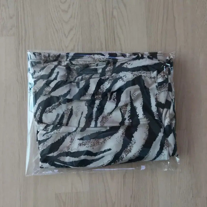 [SOLD OUT] La raciee 지브라 패턴 반팔 원피스 L