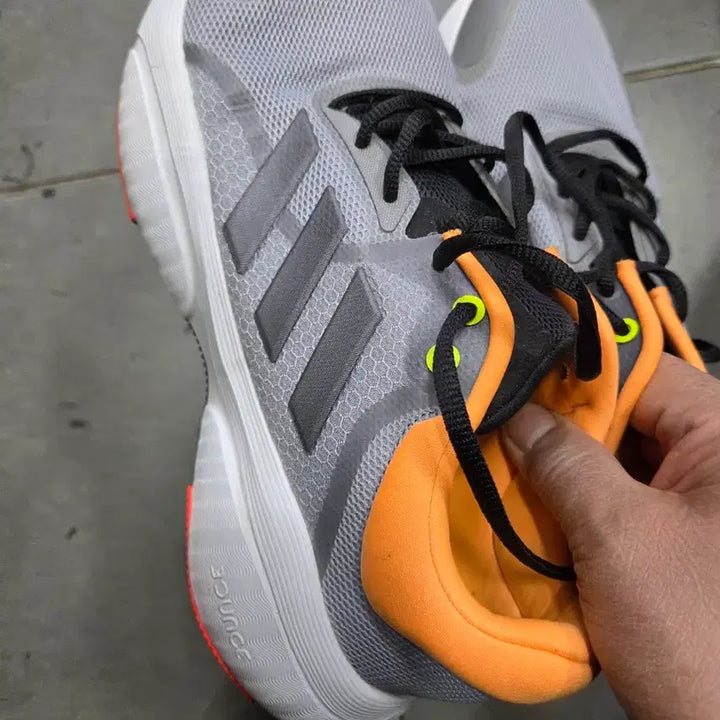 [BUNJANG] Adidas Gray/Orange Sneakers 245 / 아디다스 회색/주황 운동화245