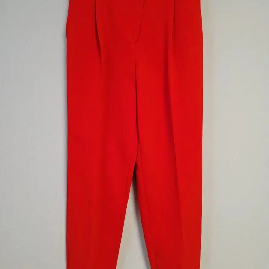 [SOLD OUT] 럭키슈에뜨 레드 컬러 핀턱  팬츠