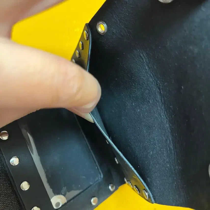 [BUNJANG] Yoshida Porter Black Studded Leather Card Wallet / 요시다포터 블랙 스터드 가죽 카드지갑