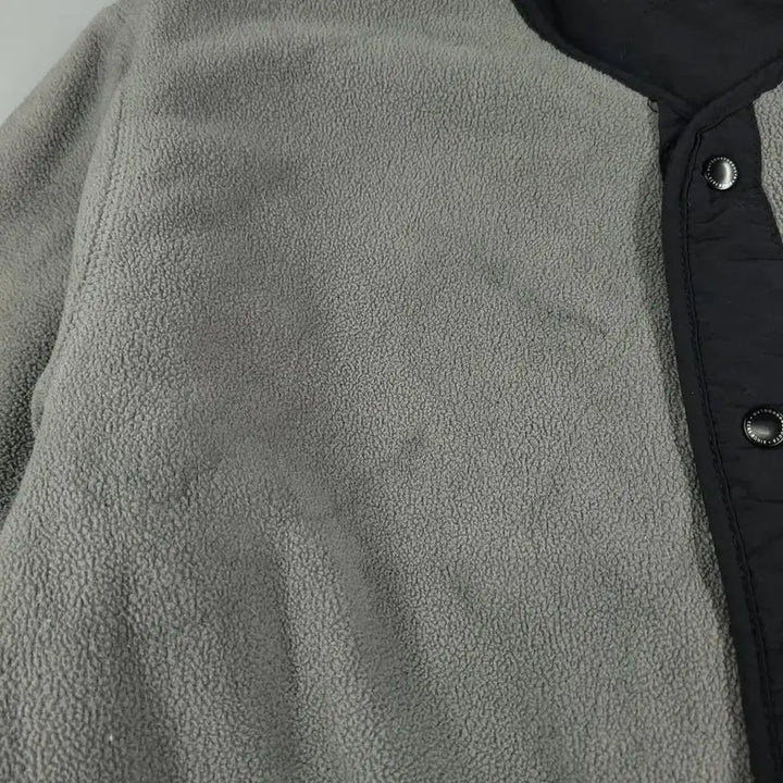 [BUNJANG] Outdoor Reversible Quilted Jacket / OUTDOOR 아웃도어 블랙 그레이 배색 물결퀼팅 리버시블 체스트포켓 플