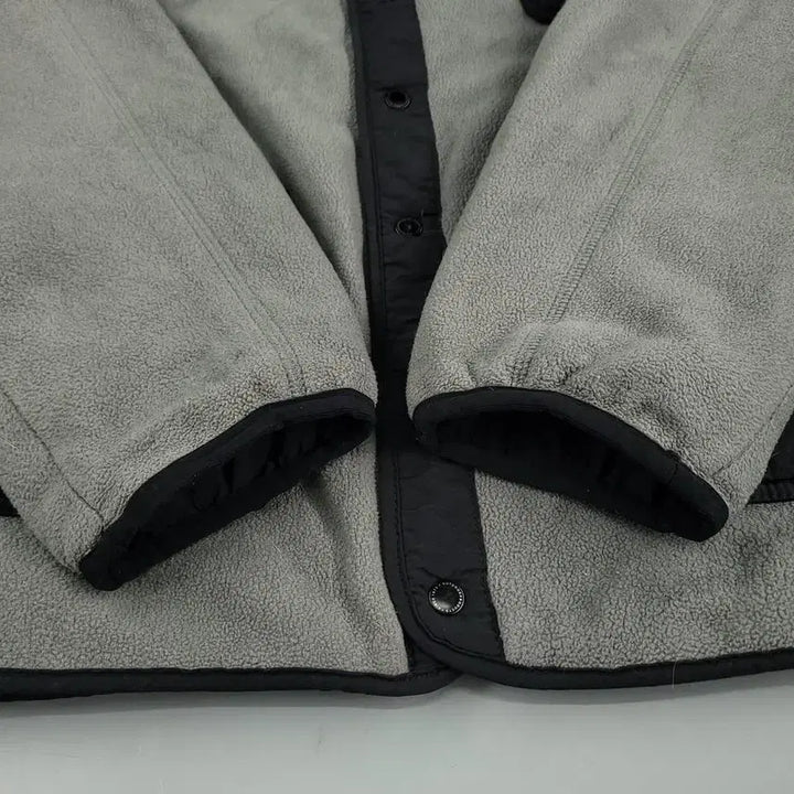 [BUNJANG] Outdoor Reversible Quilted Jacket / OUTDOOR 아웃도어 블랙 그레이 배색 물결퀼팅 리버시블 체스트포켓 플