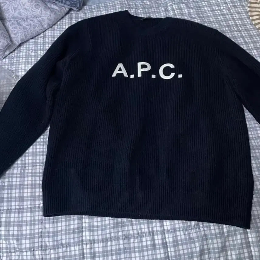 [BUNJANG] A.P.C. Knit Dark Navy Sweater / (XL사이즈)아페쎄 니트 다크네이비 판매해요