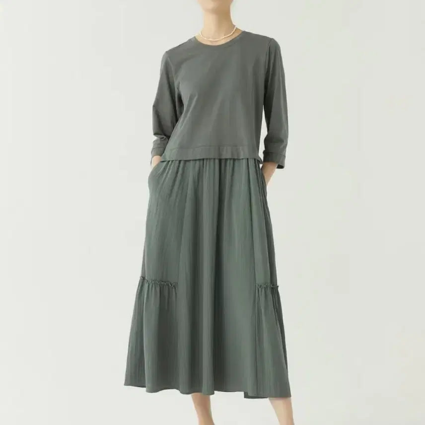 [BUNJANG] The Handmade Natural Shirred Sweat Dress (Black, Size 66) / [더핸드메이드] 내추럴 셔링 스웻 원피스 (블랙 66 사이즈)