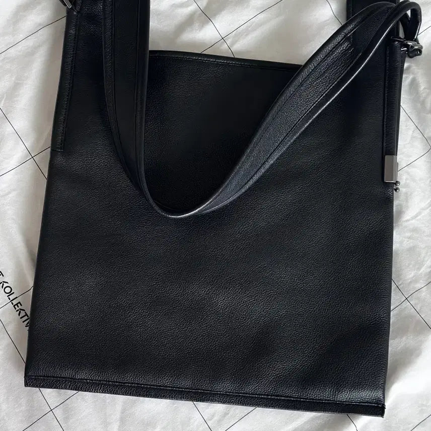 [SOLD OUT] 키코 코스타디노브 x AT.KOLLELTIVE Willebeek bag