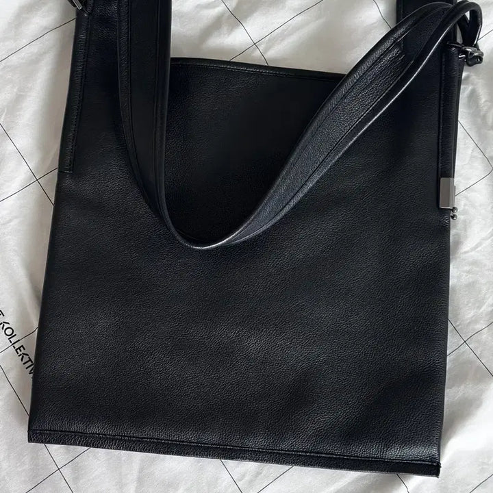[SOLD OUT] 키코 코스타디노브 x AT.KOLLELTIVE Willebeek bag