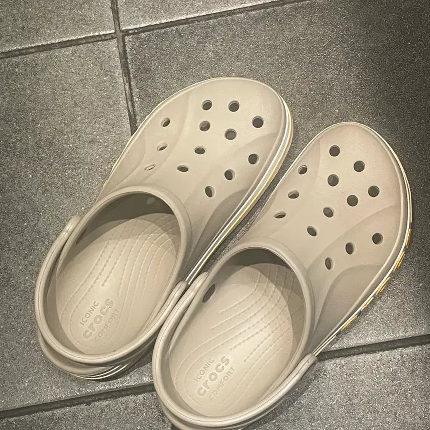 [SOLD OUT] 크록스 바야밴드 클로그 260 사이즈 뮤료배송