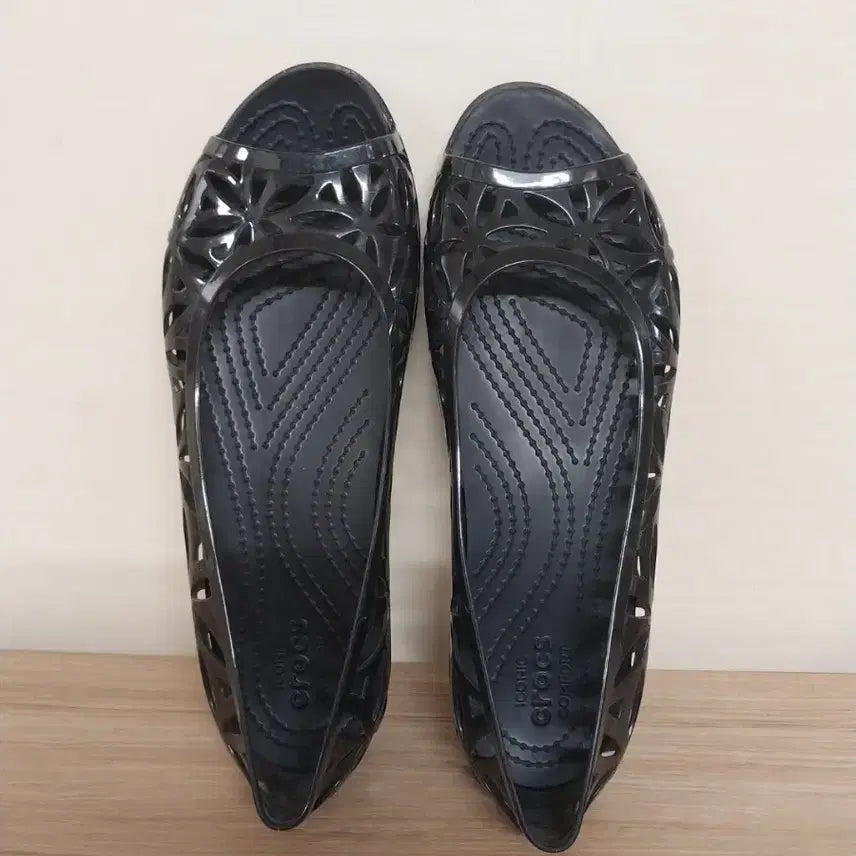 [SOLD OUT] 여성 크록스 이사벨라2 젤리 플랫슈즈 ( W7 / 240 )