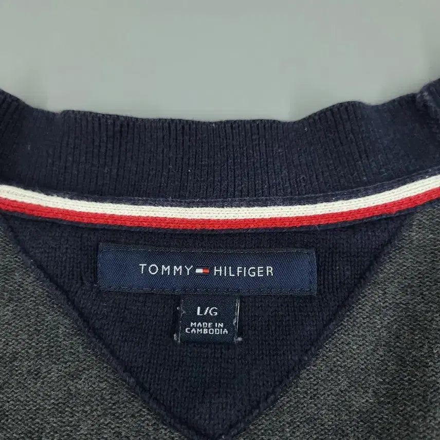 [BUNJANG] Tommy Hilfiger Deep Gray Navy Blue V-Neck Cotton Button Knit Cardigan / 타미힐피거 딥그레이 네이비 블루 배색 브이넥 코튼 버튼 니트 가디건 L