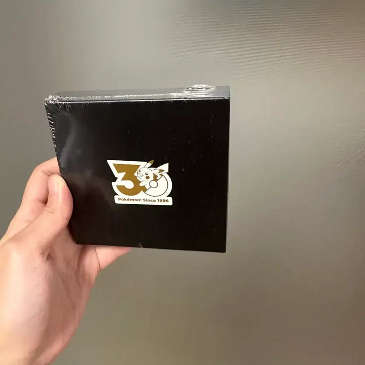 [SOLD OUT] 포켓몬 30주년 뱃지 4월 미개봉