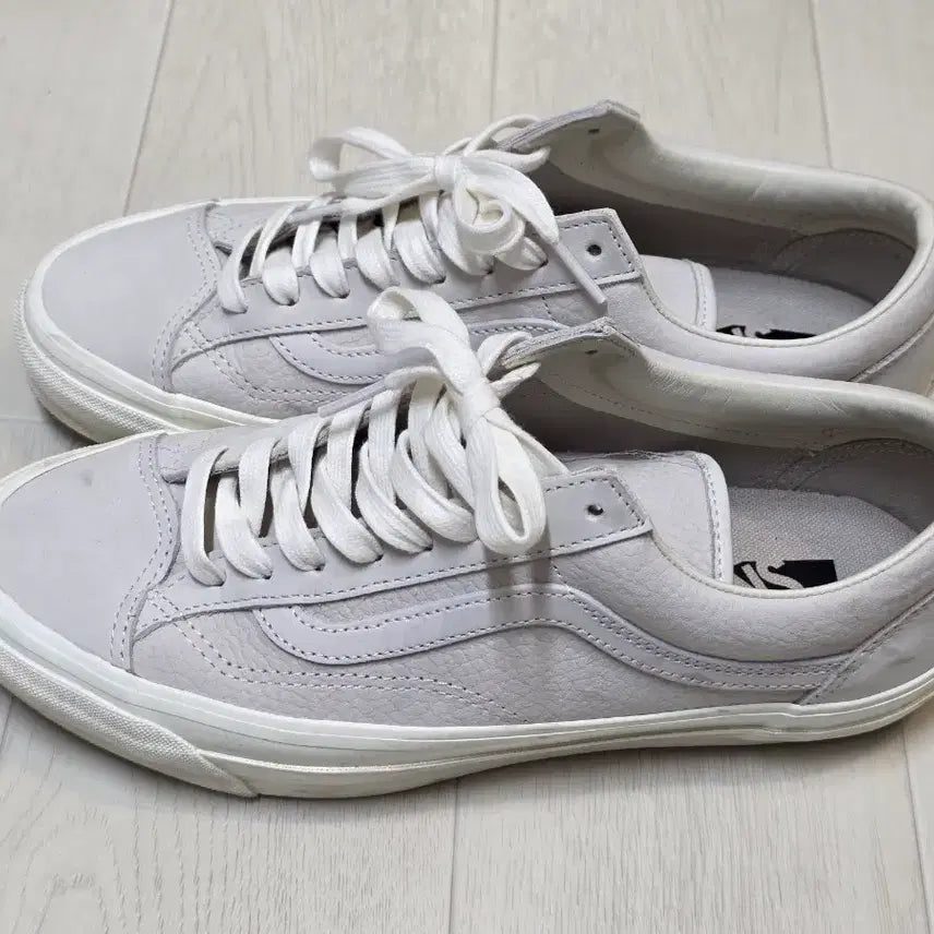 [BUNJANG] Vans Style 36 Le Marais Sneakers / [270] 반스 스타일36 르 마레
