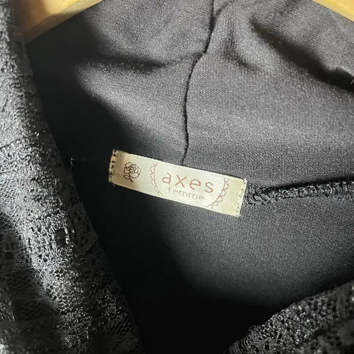 [BUNJANG] Axes Femme Lace-Up Long Sleeve Top / [AXES FEMME] 엑시즈팜 레이스업 롱슬리브
