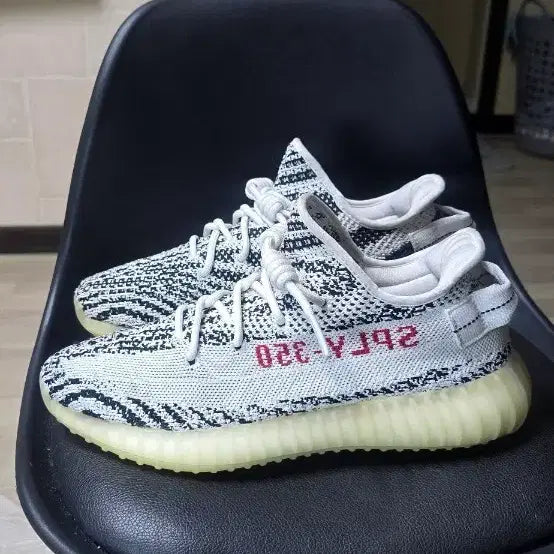 [SOLD OUT] 아디다스 이지부스트 350 V2 지브라(250)