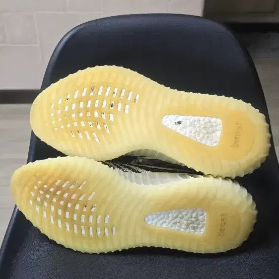 [SOLD OUT] 아디다스 이지부스트 350 V2 지브라(250)