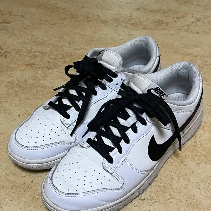 [BUNJANG] Nike Dunk Low Summit White 275 Sneakers / 나이키 덩크 로우 서밋 화이트 275