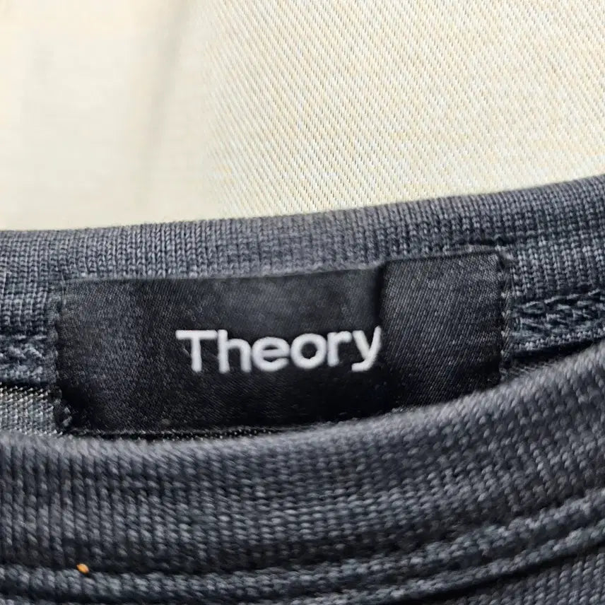 [BUNJANG] Theory Charcoal Gray Long Sleeve T-Shirt / [Theory] 띠어리 남성용 롱슬리브 티셔츠띠어리(Theory)