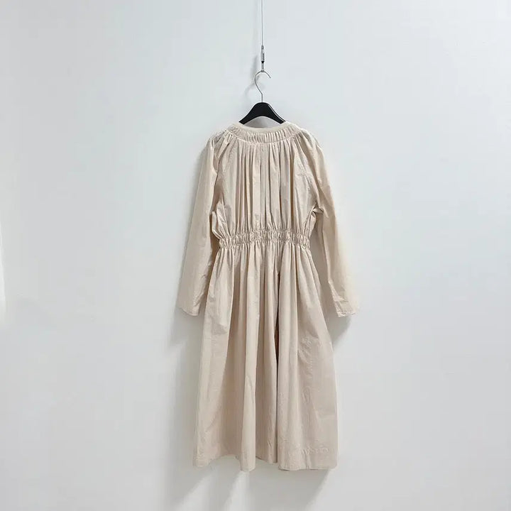 [SOLD OUT] 베네띠 바스락 핀턱 원피스