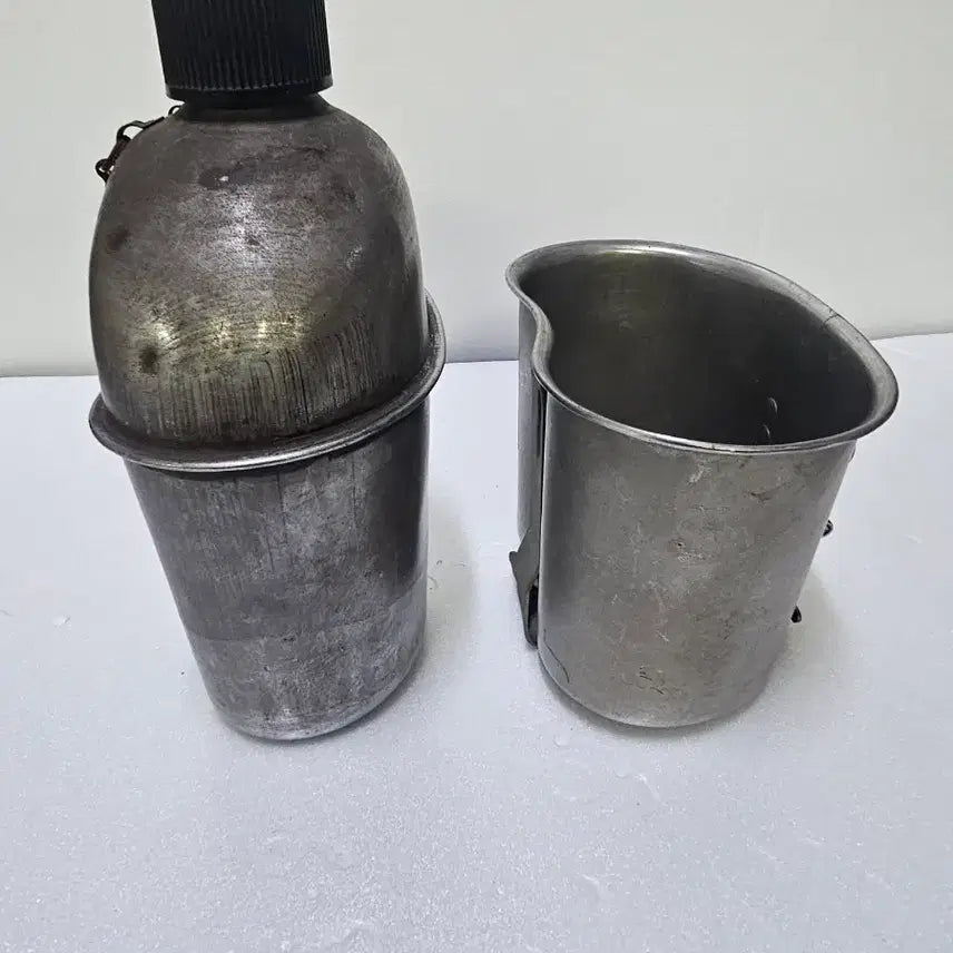 [SOLD OUT] 1944년 빈티지 미군 군용 반합 수통 세트