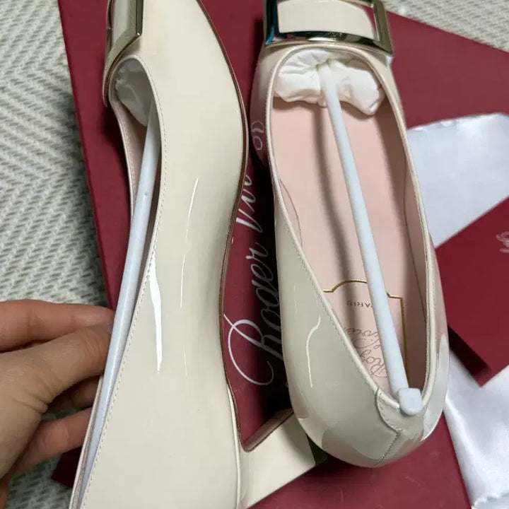 [BUNJANG] Roger Vivier Trumpet Cream Pumps / 로저비비에 트럼펫 크림 (새상품)