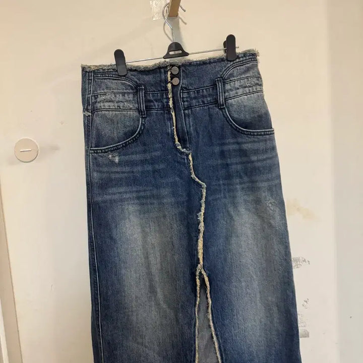 [BUNJANG] The Ilma Slit Denim Long Skirt / The ilma 더일마 슬릿 데님 롱스커트