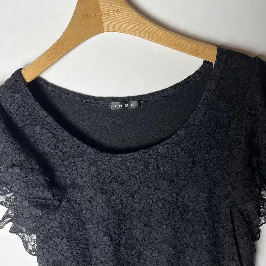 [BUNJANG] INGNI Lace-up Short Sleeve Top / [INGNI] 잉그니 레이스업 반소매 탑