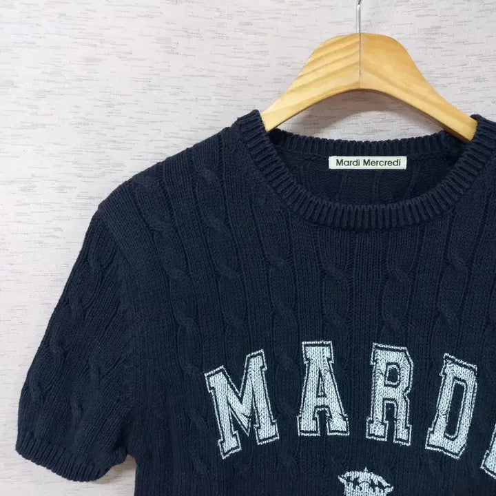 [SOLD OUT] B4-17/마르디메크르디 네이비 프린트 니트티 여성