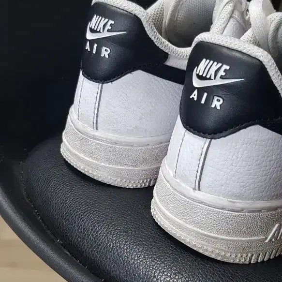 [BUNJANG] Nike Air Force 1 White/Black Sneakers (240) / 나이키 에어포스1 흰/검 흰검 포스(240)